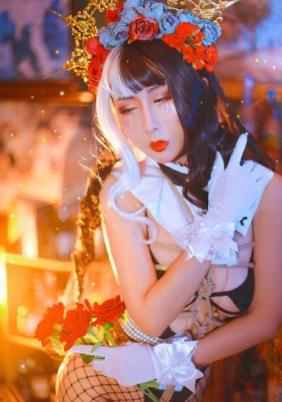 欧美精品女装直播_720高清完整版播放