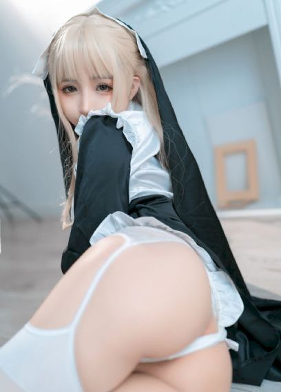 黑白欧美情侣头像ins_1080完整视频观看